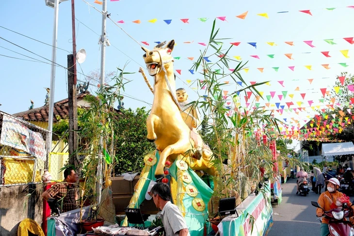Dù ai mua bán bộn bề, Làm Chay mười sáu nhớ về Tầm Vu Dù ai mua bán bộn bề, Làm Chay mười sáu nhớ về Tầm Vu