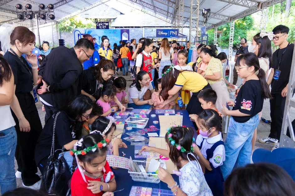 Dự án ‘Giấc mơ Lọ Lem’ được vinh danh tại giải thưởng về CSR Dự án ‘Giấc mơ Lọ Lem’ được vinh danh tại giải thưởng về CSR