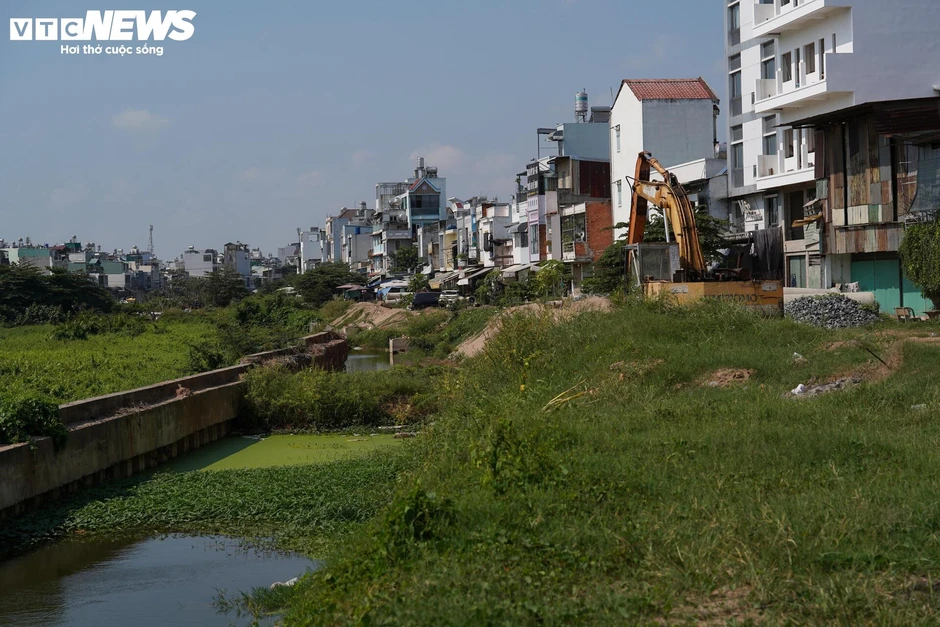 Dự án kênh 9.000 tỷ chậm tiến độ, thi công cầm chừng kéo dài