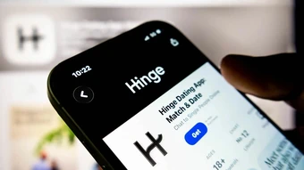 Dùng ứng dụng hẹn hò xin ở nhờ mùa World Cup - Báo TinVina