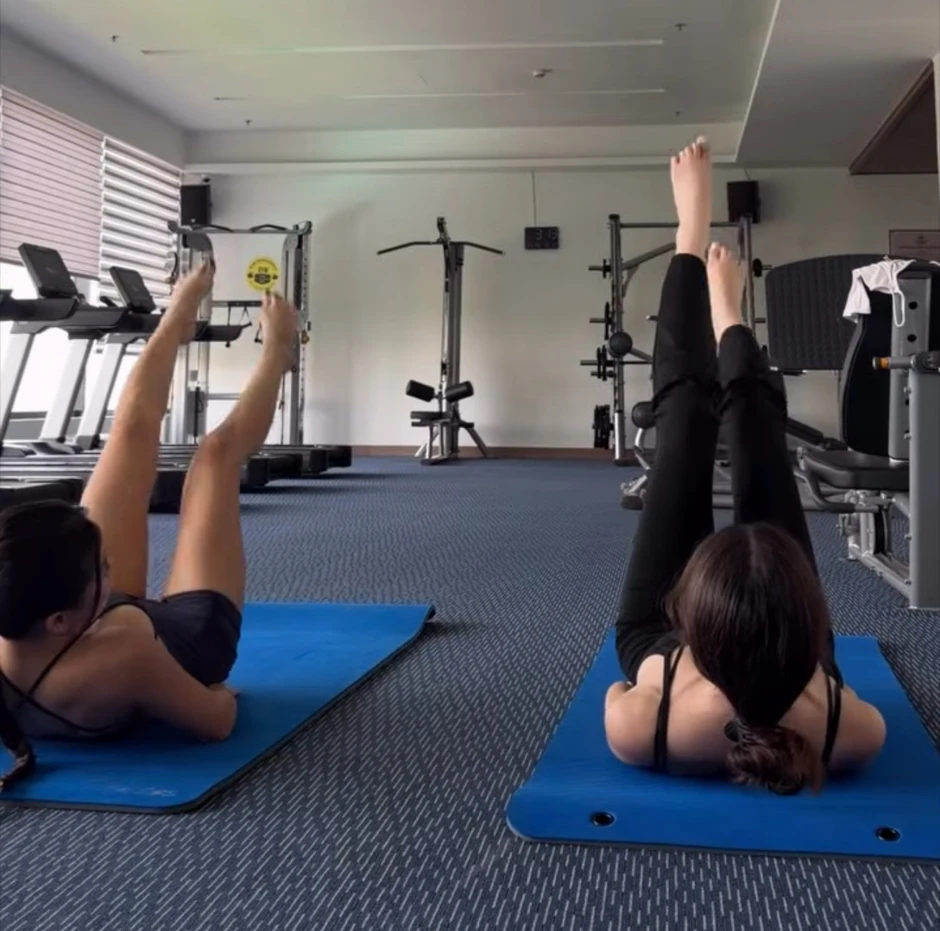 Em gái 19 tuổi cao 1m80 của Văn Lâm khoe vóc dáng nuột nà, đọ sắc cùng Yến Xuân trong chuyến du lịch Nha Trang Em gái 19 tuổi cao 1m80 của Văn Lâm khoe vóc dáng nuột nà, đọ sắc cùng Yến Xuân trong chuyến du lịch Nha Trang
