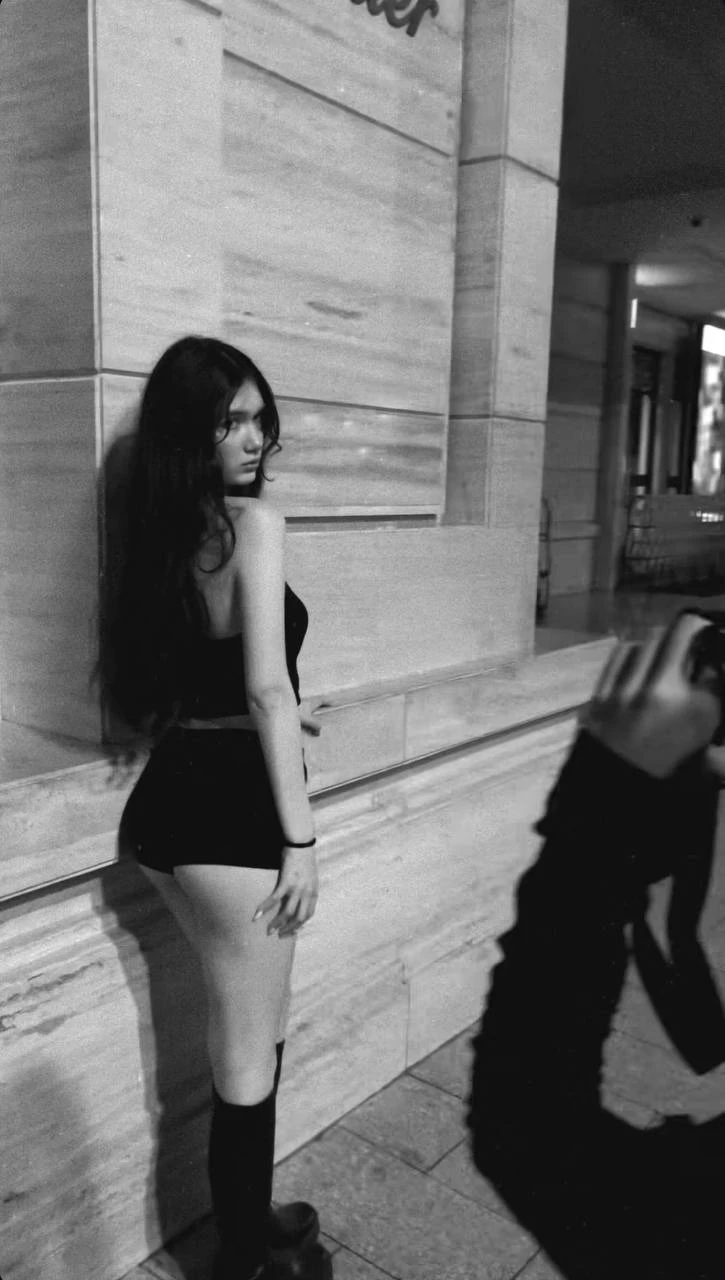 Em gái Lâm Tây khoe nhan sắc mỹ nhân tuổi 19: Chiều cao gần 1m80, chân dài cực phẩm, lên đồ sexy táo bạo gây sốt MXH Em gái Lâm Tây khoe nhan sắc mỹ nhân tuổi 19: Chiều cao gần 1m80, chân dài cực phẩm, lên đồ sexy táo bạo gây sốt MXH
