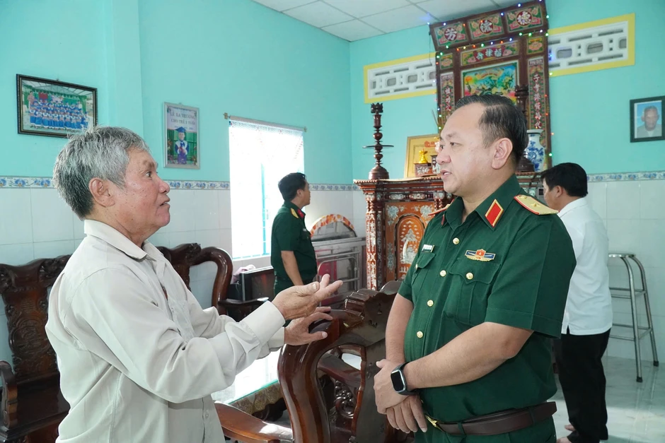 Em trai liệt sĩ Huỳnh Văn Quên: 'Mẹ kể về anh Hai rất nhiều'