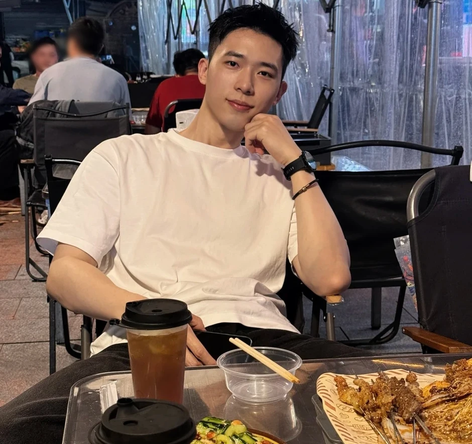 First date mà nói thẳng “tôi muốn kết hôn với người thu nhập 50 triệu/tháng, không muốn sinh con” là điều hiển nhiên First date mà nói thẳng “tôi muốn kết hôn với người thu nhập 50 triệu/tháng, không muốn sinh con” là điều hiển nhiên