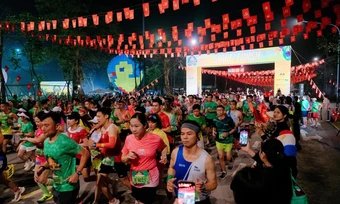 Gần 3.000 runner chạy giữa đô thị lớn nhất Nghệ An