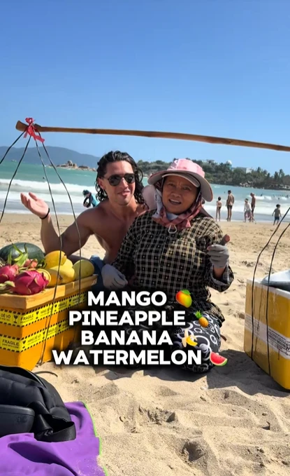 Gặp cô Mai - “ngôi sao bán trái cây biển Nha Trang” gây sốt toàn cầu: “Tôi không nhận được số tiền như người người ta đồn” Gặp cô Mai - “ngôi sao bán trái cây biển Nha Trang” gây sốt toàn cầu: “Tôi không nhận được số tiền như người người ta đồn”