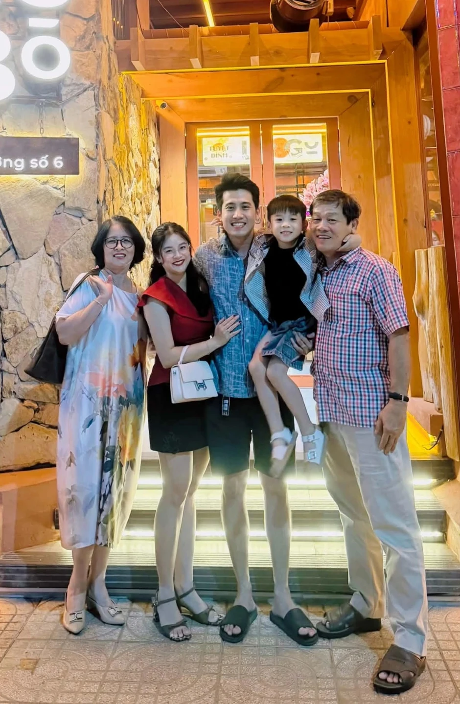 Gia đình ấm no, hạnh phúc, tiến bộ, văn minh: Người trẻ xây tổ ấm ra sao? Gia đình ấm no, hạnh phúc, tiến bộ, văn minh: Người trẻ xây tổ ấm ra sao?