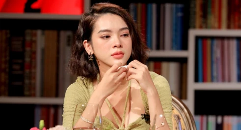 Gia đình Quỳnh Lương gặp biến cố, nhói lòng bài đăng lúc nửa đêm Gia đình Quỳnh Lương gặp biến cố, nhói lòng bài đăng lúc nửa đêm