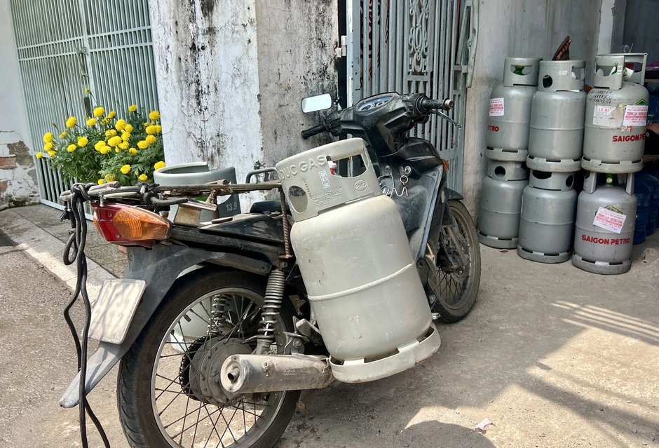 Giá gas tăng gần 100.000 đồng/bình, hàng quán TP.HCM lo tăng giá món ăn Giá gas tăng gần 100.000 đồng/bình, hàng quán TP.HCM lo tăng giá món ăn