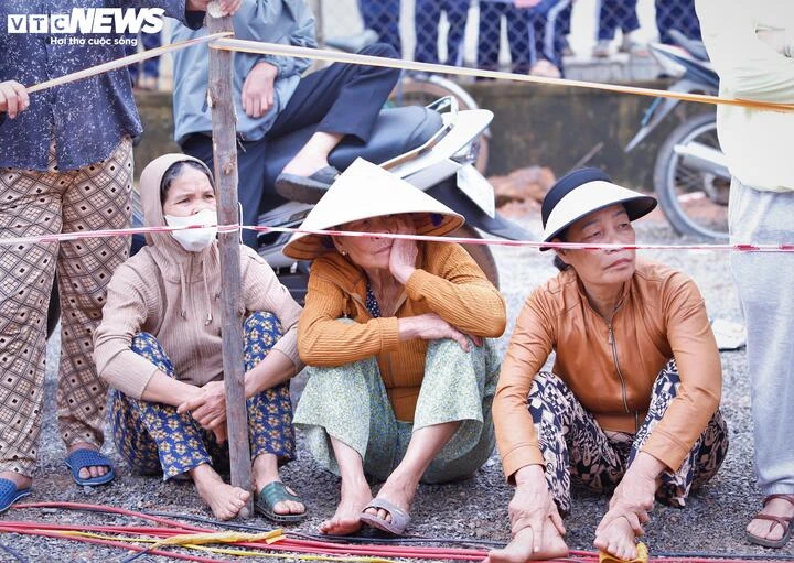 Gia Lai dồn toàn lực đẩy nhanh các dự án giao thông trọng điểm Gia Lai dồn toàn lực đẩy nhanh các dự án giao thông trọng điểm