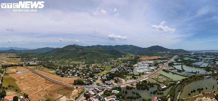 Gia Lai dồn toàn lực đẩy nhanh các dự án giao thông trọng điểm Gia Lai dồn toàn lực đẩy nhanh các dự án giao thông trọng điểm