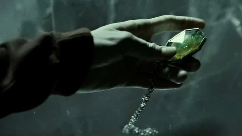 Giải mã tất cả 7 Trường Sinh Linh Giá trong Harry Potter