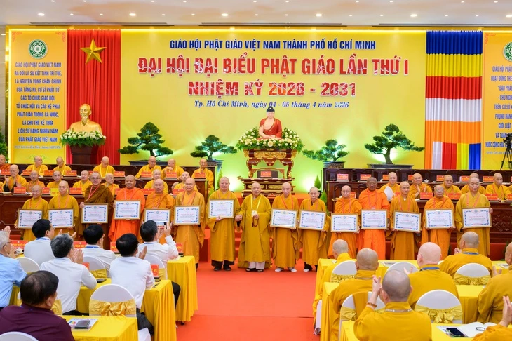 Giáo hội Phật giáo Việt Nam TP.HCM góp hơn 4.117 tỉ đồng làm từ thiện Giáo hội Phật giáo Việt Nam TP.HCM góp hơn 4.117 tỉ đồng làm từ thiện