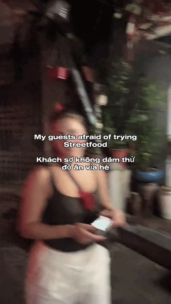 Hai khách Hà Lan từ rén đồ đường phố đến tuyên bố không cần nhà hàng nữa sau tô hủ tiếu cá trộn ở phố cổ Hà Nội Hai khách Hà Lan từ rén đồ đường phố đến tuyên bố không cần nhà hàng nữa sau tô hủ tiếu cá trộn ở phố cổ Hà Nội