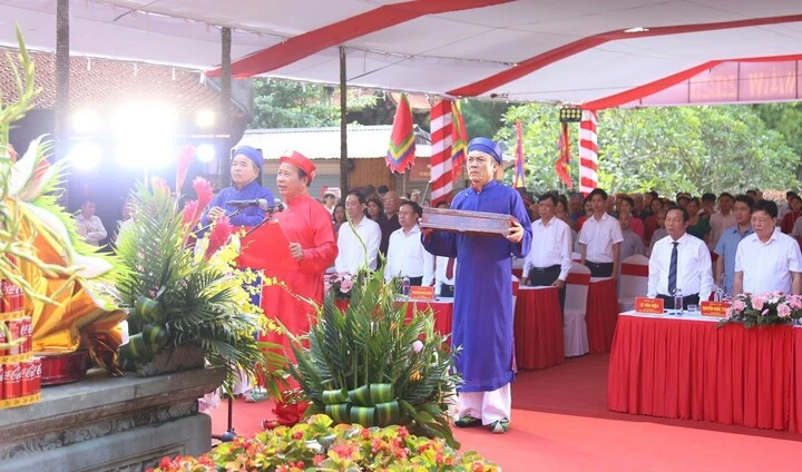 Hải Phòng: Tưởng niệm 584 năm ngày mất của Anh hùng dân tộc Nguyễn Trãi Hải Phòng: Tưởng niệm 584 năm ngày mất của Anh hùng dân tộc Nguyễn Trãi