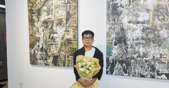 Hai tuần đắm đuối vẽ chân dung Bùi Xuân Phái của họa sĩ Thái Lan Vichit Nongnual