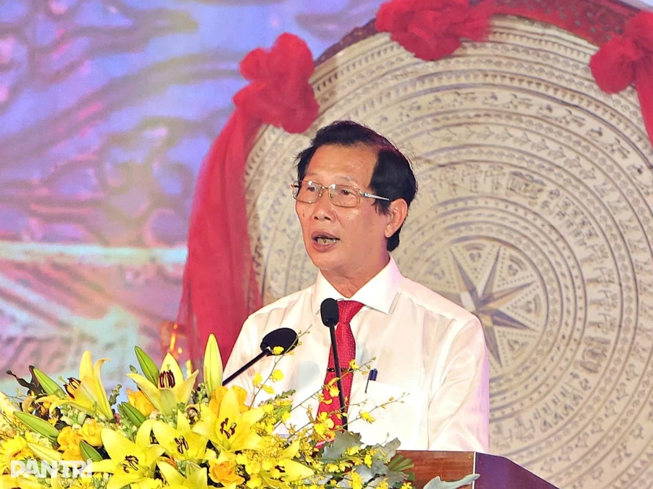 Hàng chục nghìn người dân về dự lễ khai hội Vía Bà Chúa Xứ núi Sam 2026 Hàng chục nghìn người dân về dự lễ khai hội Vía Bà Chúa Xứ núi Sam 2026