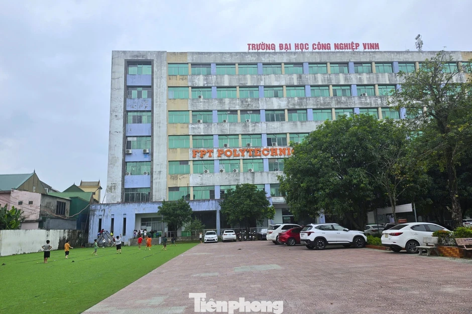Hàng nghìn học sinh Nghệ An ‘mắc kẹt’ trong cảnh học thuê nhiều năm