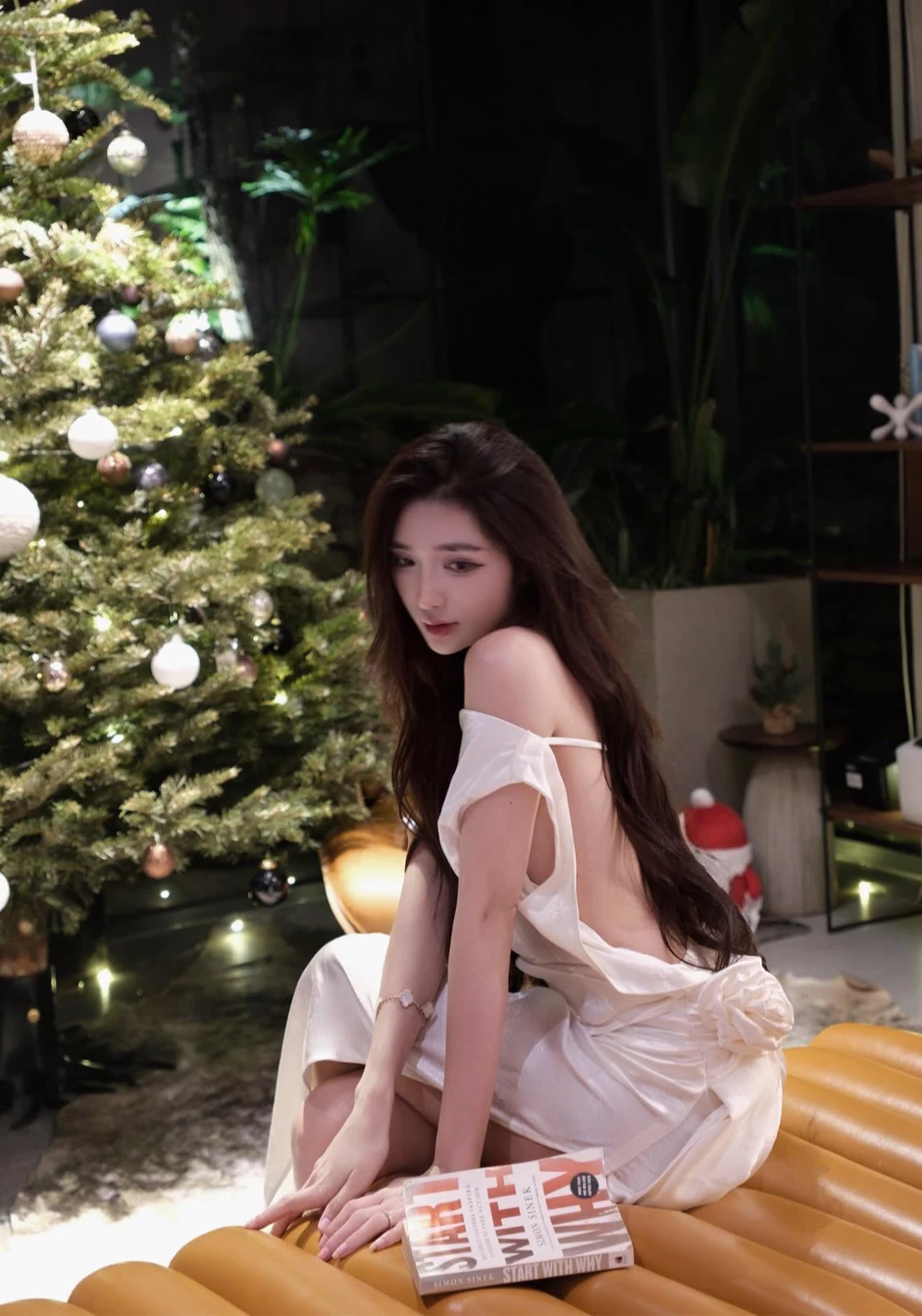 Hậu trường "tắm mưa" chụp ảnh của cô nàng hot girl xinh đẹp, thu hút cả triệu lượt xem chỉ trong nháy mắt Hậu trường "tắm mưa" chụp ảnh của cô nàng hot girl xinh đẹp, thu hút cả triệu lượt xem chỉ trong nháy mắt