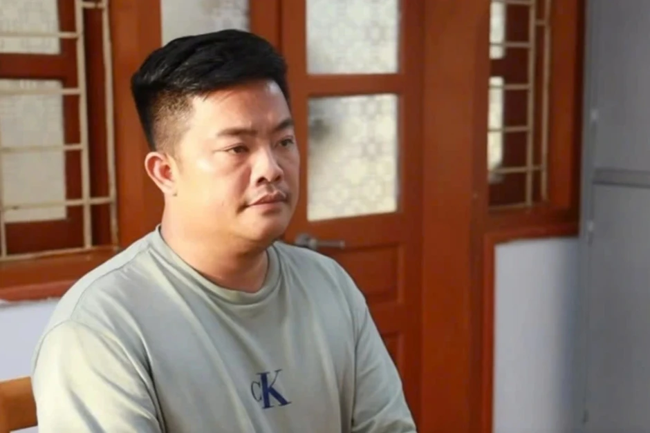 Hết thời "giang hồ mạng" dìu nhau nổi tiếng, lừa dối khách hàng thu tiền tỷ Hết thời "giang hồ mạng" dìu nhau nổi tiếng, lừa dối khách hàng thu tiền tỷ