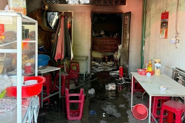 Hiện trường vụ cháy khiến chị em ruột 5 tuổi và 7 tuổi tử vong, bố mẹ đi làm xa, ở cùng bà nội