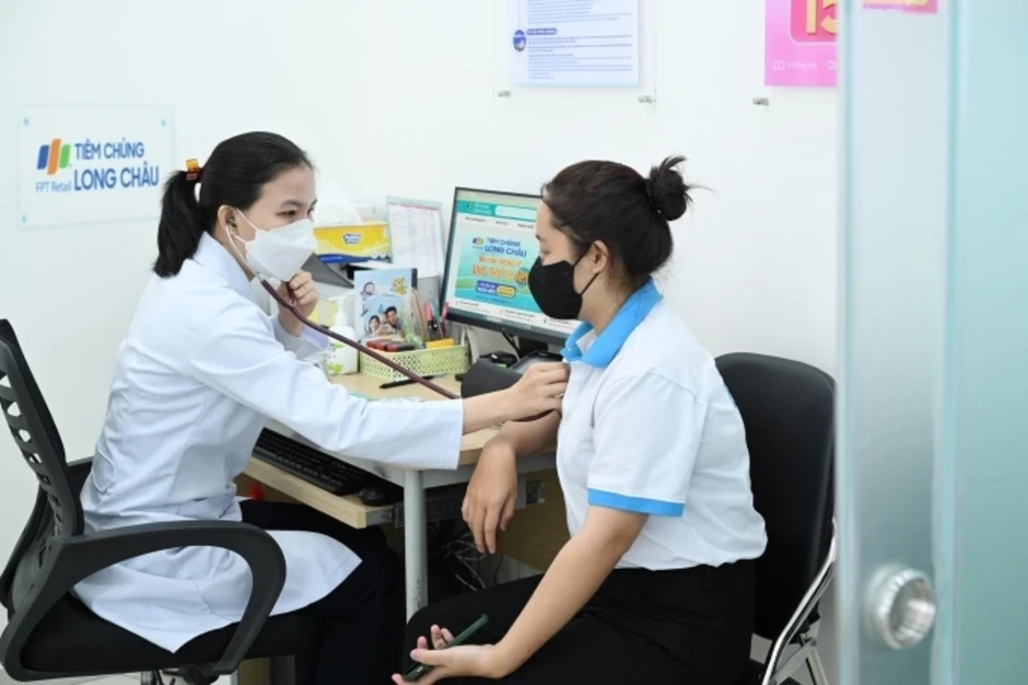 Hiếu Thứ Hai trở thành 'Đại sứ sức khỏe' cùng Long Châu Hiếu Thứ Hai trở thành 'Đại sứ sức khỏe' cùng Long Châu