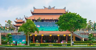 Hoa viên Bình An tổ chức Vu lan lan tỏa tinh thần tri ân, hiếu đạo