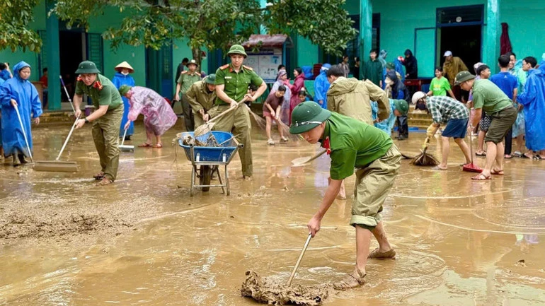 Hoạt động phòng thủ dân sự thành phố Đà Nẵng đã phát huy sức mạnh tổng hợp Hoạt động phòng thủ dân sự thành phố Đà Nẵng đã phát huy sức mạnh tổng hợp