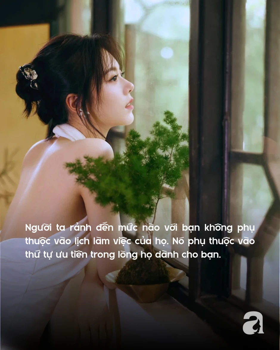 Hỏi "anh đang làm gì đấy?", nếu nhận được 3 kiểu trả lời này, đừng tự lừa mình thêm nữa