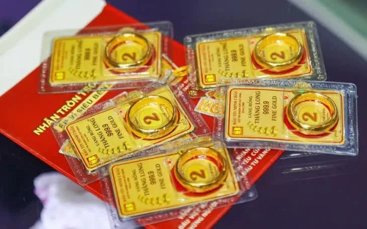 Hôm nay đi mua vàng: Số thứ tự 77 chỉ cần đợi 5 phút là đến lượt, phát hiện 1 nơi mua vàng không cần xếp hàng Hôm nay đi mua vàng: Số thứ tự 77 chỉ cần đợi 5 phút là đến lượt, phát hiện 1 nơi mua vàng không cần xếp hàng