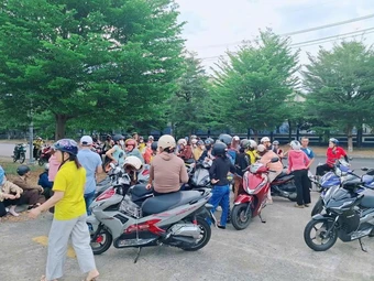 Hơn 1 năm nghỉ việc, hàng trăm công nhân vẫn 'mòn mỏi' chờ công ty 'trả nợ' BHXH