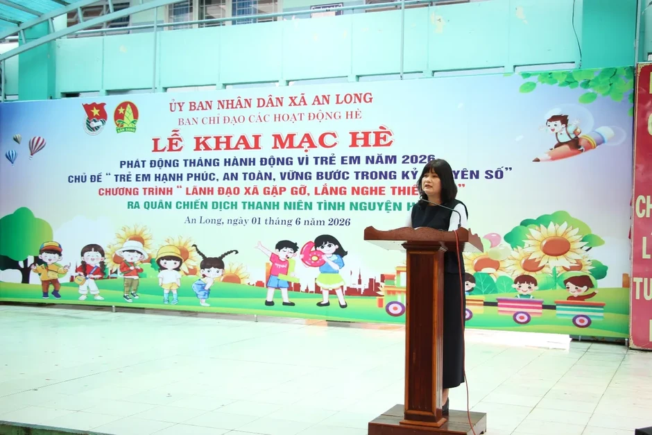 Hơn 100 triệu đồng tiếp sức cho học sinh nghèo trong Tháng hành động vì trẻ em Hơn 100 triệu đồng tiếp sức cho học sinh nghèo trong Tháng hành động vì trẻ em