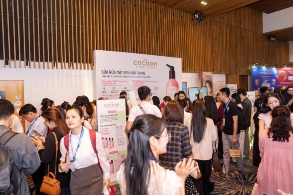 Hơn 1.000 chuyên gia trải nghiệm Cocoon tại hội nghị da liễu Hơn 1.000 chuyên gia trải nghiệm Cocoon tại hội nghị da liễu