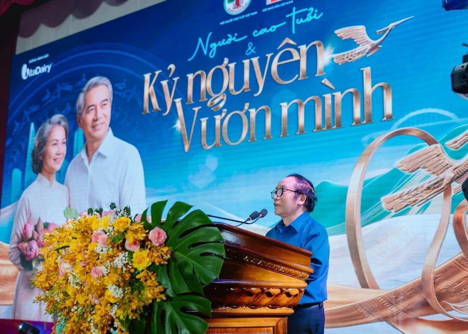 Hơn 1.400 người tham gia sự kiện “Người cao tuổi và Kỷ nguyên vươn mình” Hơn 1.400 người tham gia sự kiện “Người cao tuổi và Kỷ nguyên vươn mình”