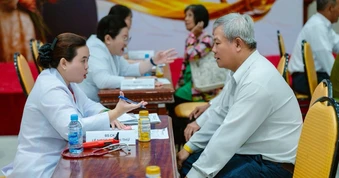 Hơn 1.400 người tham gia sự kiện “Người cao tuổi và Kỷ nguyên vươn mình”