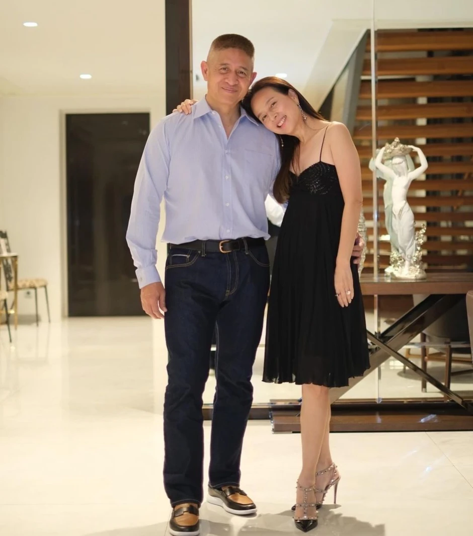 Hôn nhân của Madam Pang và chồng Đại tá Hôn nhân của Madam Pang và chồng Đại tá