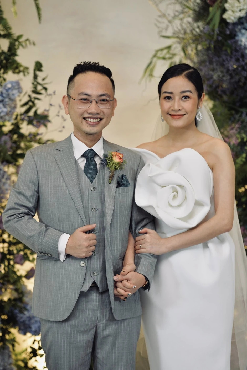 Hôn nhân của MC xinh đẹp và “quý ông quyền lực nhất VTV”: Nhất quyết giữ kín 1 điều Hôn nhân của MC xinh đẹp và “quý ông quyền lực nhất VTV”: Nhất quyết giữ kín 1 điều