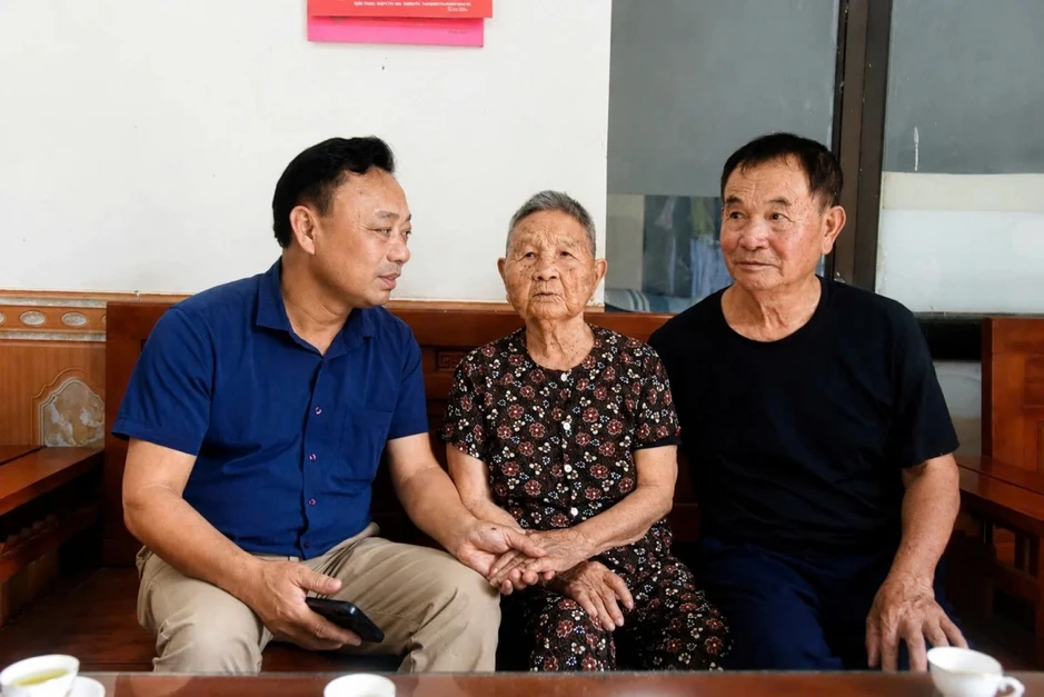 Hơn nửa thế kỷ, mẹ trăm tuổi vẫn ngóng con trở về Hơn nửa thế kỷ, mẹ trăm tuổi vẫn ngóng con trở về