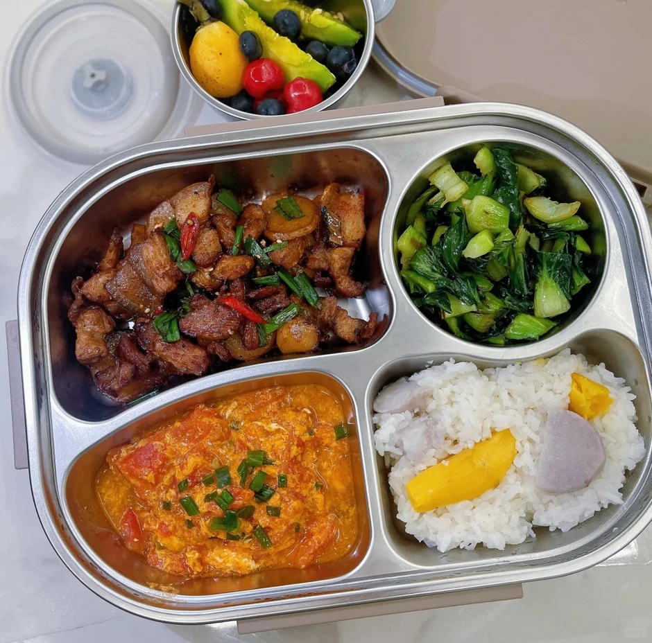 Hộp cơm của bà mẹ cho con trai cấp 2: Sự quan tâm yêu thương trong từng bữa ăn