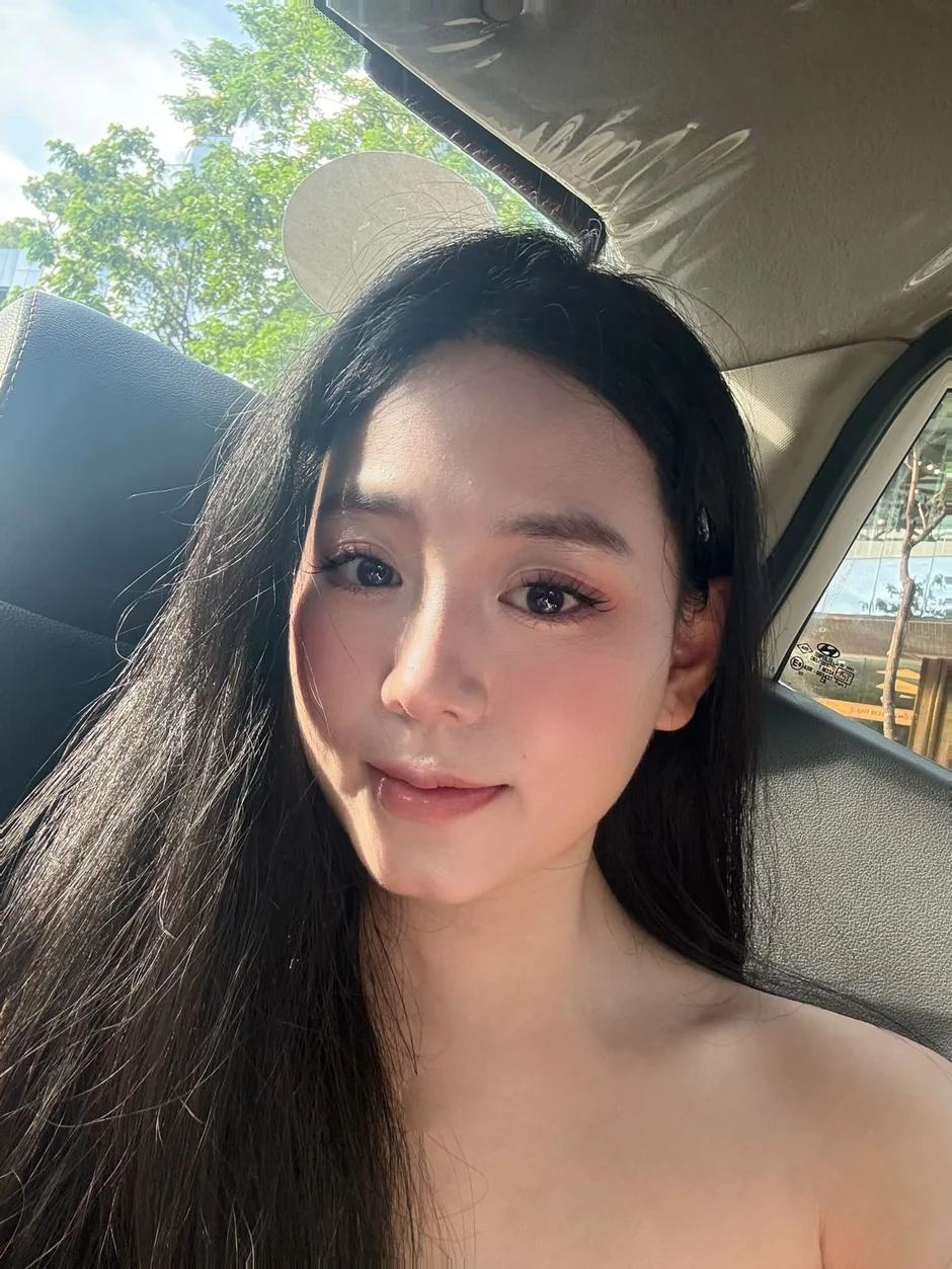 Hot girl Vật lý Minh Thu bất ngờ thông báo "cập bến" trời Âu Hot girl Vật lý Minh Thu bất ngờ thông báo "cập bến" trời Âu