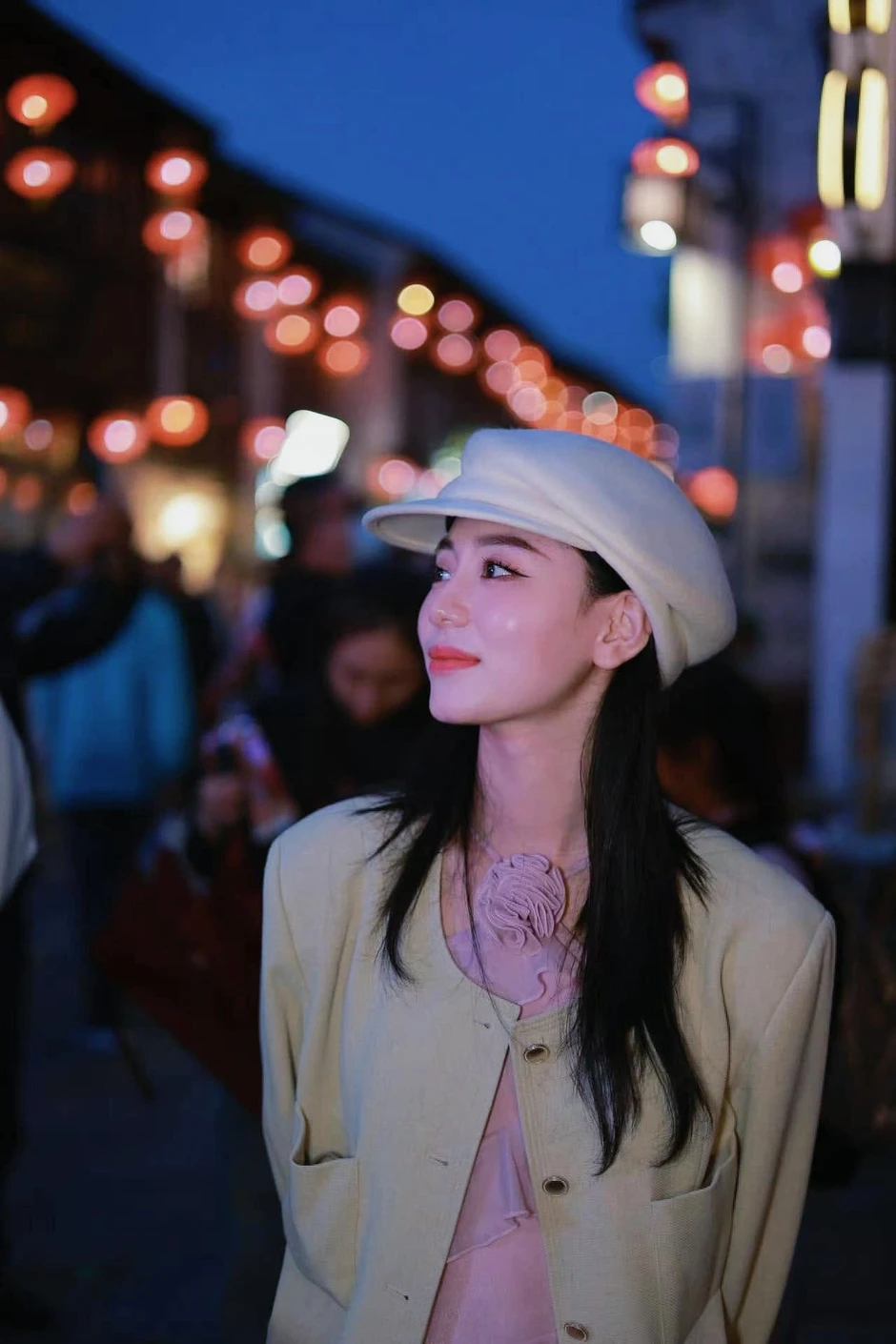 Hot girl Vật lý Minh Thu bất ngờ thông báo "cập bến" trời Âu Hot girl Vật lý Minh Thu bất ngờ thông báo "cập bến" trời Âu
