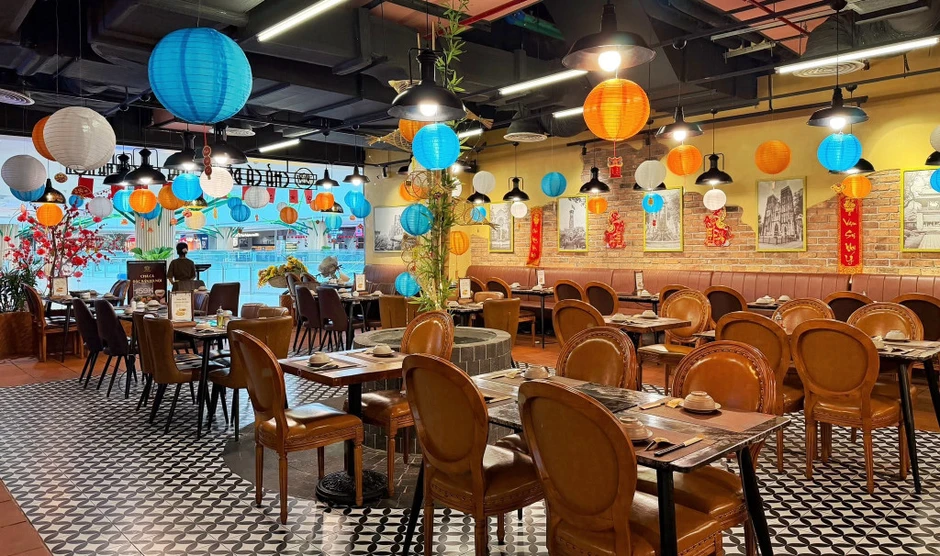 Kỹ sư tốt nghiệp bằng giỏi ĐH Bách khoa TP.HCM: Bỏ nghề đi làm MC, bán thêm chả cá Kỹ sư tốt nghiệp bằng giỏi ĐH Bách khoa TP.HCM: Bỏ nghề đi làm MC, bán thêm chả cá