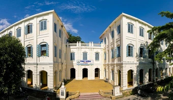 Khám phá Thư viện Đại học Quy Nhơn, kiến trúc Gothic gần 100 tuổi bên chân sóng