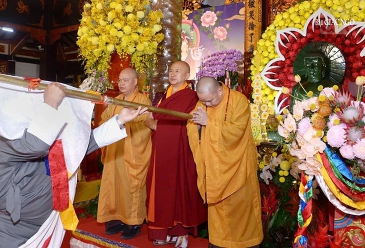 Khai mạc pháp hội cầu nguyện hòa bình thế giới tại chùa Vĩnh Nghiêm Khai mạc pháp hội cầu nguyện hòa bình thế giới tại chùa Vĩnh Nghiêm