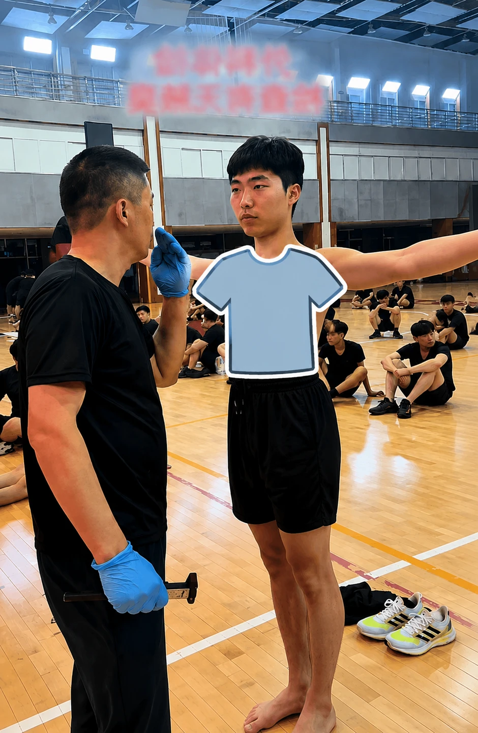 Khám tuyển quân ở Trung Quốc: Tiêu chuẩn kiểm tra mùi cơ thể