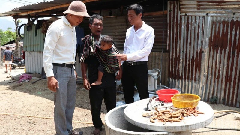 Khánh Hòa: “Khát” nước sạch giữa mùa nắng nóng Khánh Hòa: “Khát” nước sạch giữa mùa nắng nóng