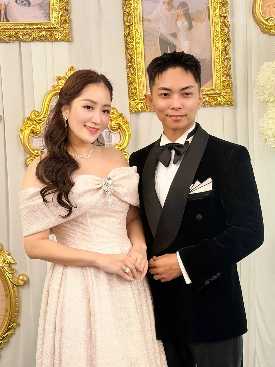 Khánh Thi - Phan Hiển khiêu vũ "là thần"