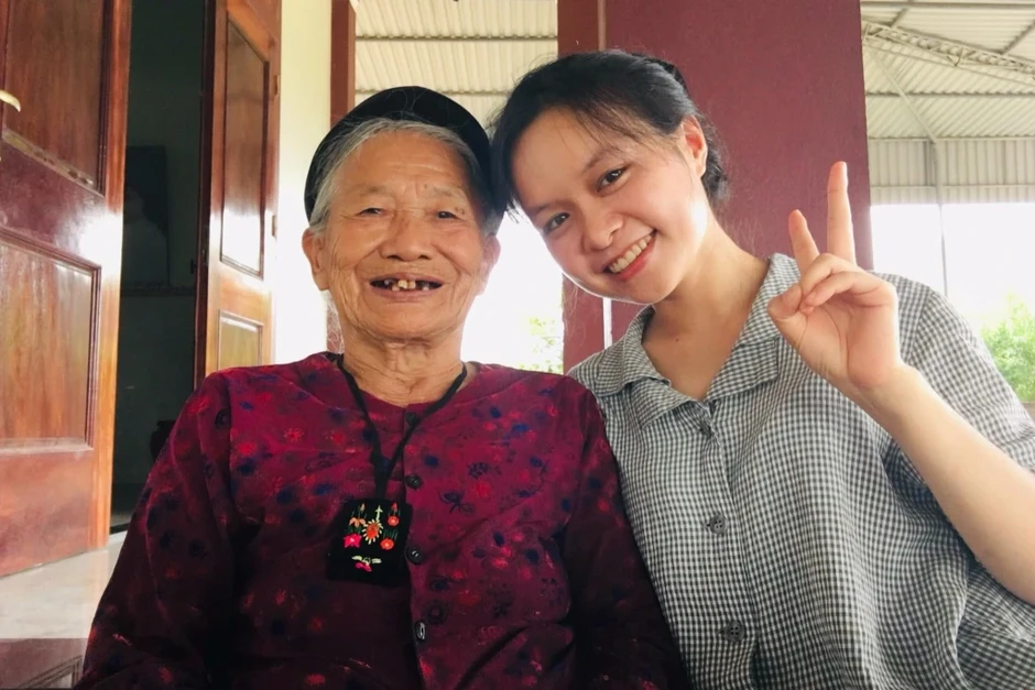 Khi cha mẹ bắt đầu lúc nhớ lúc quên và những dấu hiệu suy giảm thính lực