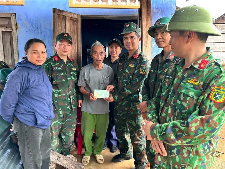 Khi người dân trở thành ‘hoa tiêu ký ức’ trên hành trình tìm hài cốt liệt sĩ Khi người dân trở thành ‘hoa tiêu ký ức’ trên hành trình tìm hài cốt liệt sĩ