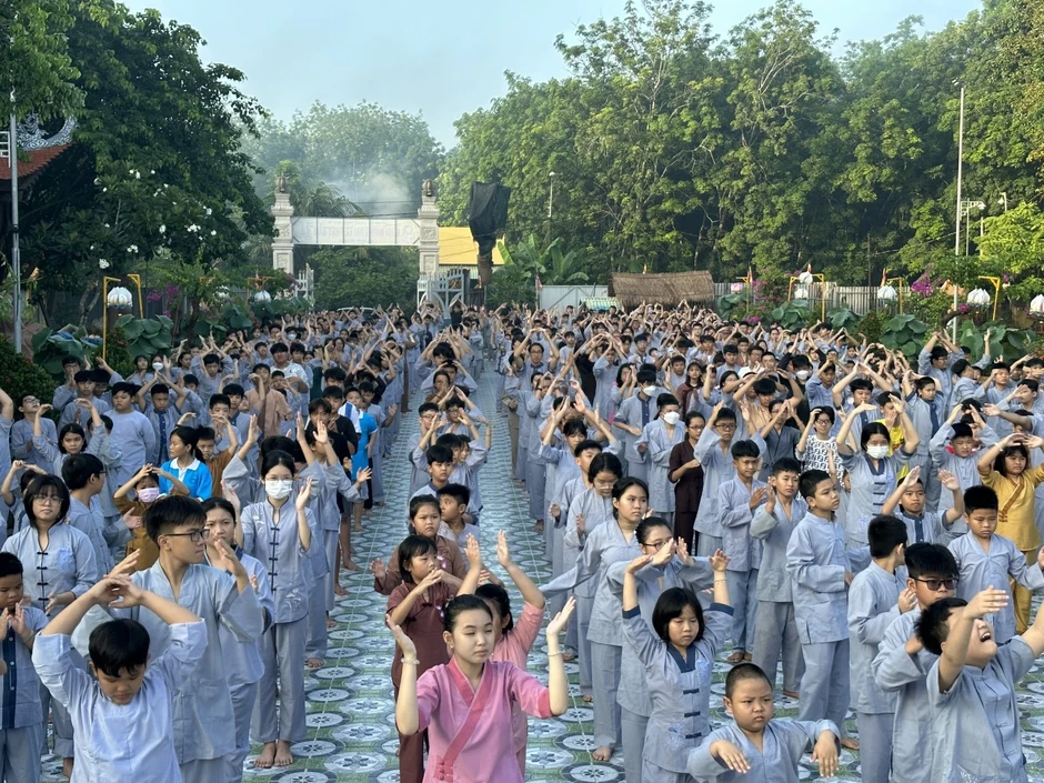 Khóa sinh hoạt Phật pháp mùa hè ở chùa: Vì sao nhiều phụ huynh cho con tham gia? Khóa sinh hoạt Phật pháp mùa hè ở chùa: Vì sao nhiều phụ huynh cho con tham gia?